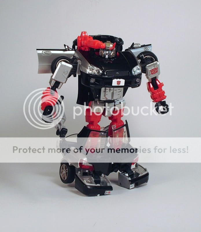 Minor/Repaint Alternators Bluestreak (anime version) TFW2005 The 2005 Boards
